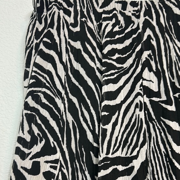Vintage Peter Nygard Black and White zebra Maxi Skirt Medium (251) - Picture 4 of 5